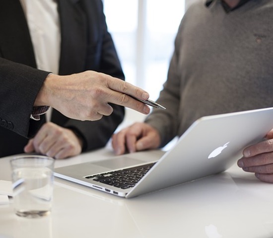 consulting-3031678_640 (1)